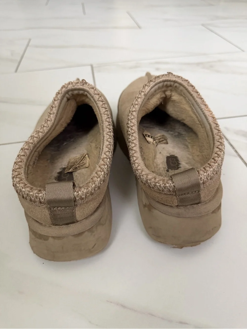 UGG woman’s Slip-On Clog in Chestnut Suede